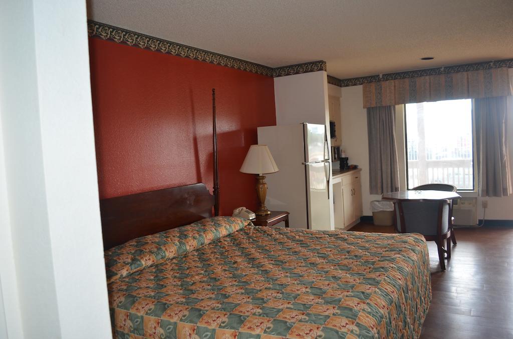 Granbury Inn And Suites Ruang foto