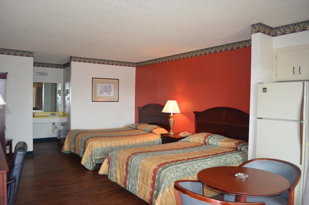 Granbury Inn And Suites Ruang foto